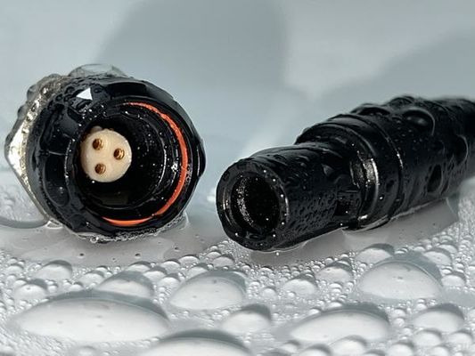Buen precio Conectores de empuje y tira circulares para exteriores con PPS aislante de contacto de chapa dorada en línea