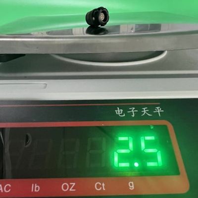 BEXKOM Ultra Light conectores circulares MIL para sistemas de comunicaciones de soldados